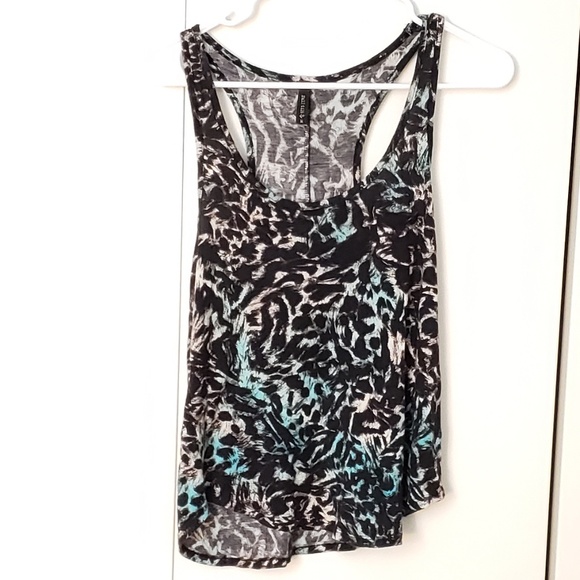 SOFT leopard print racerback scoop neck tank top - Picture 1 of 3